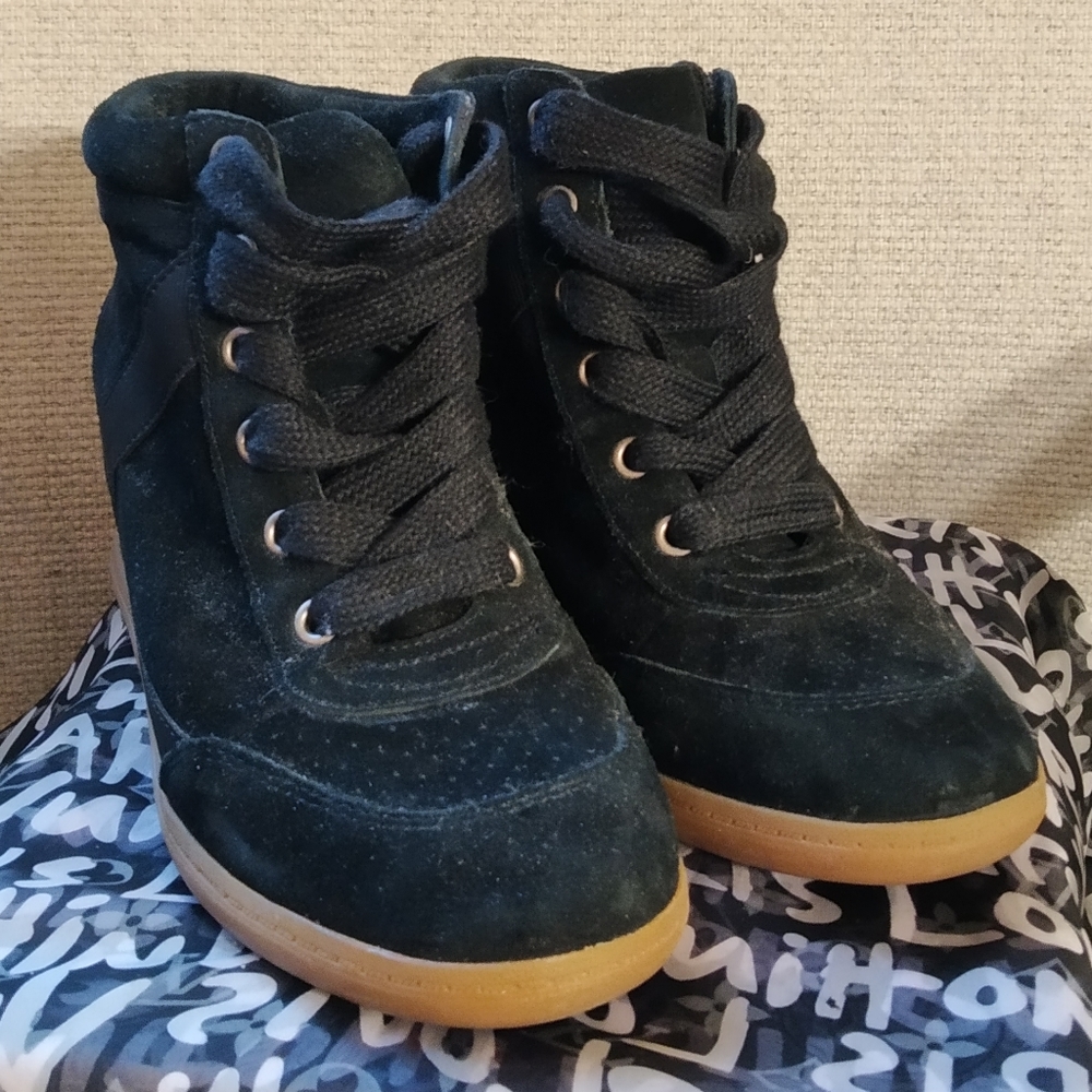Aldo streetwear suede shoes in size 37